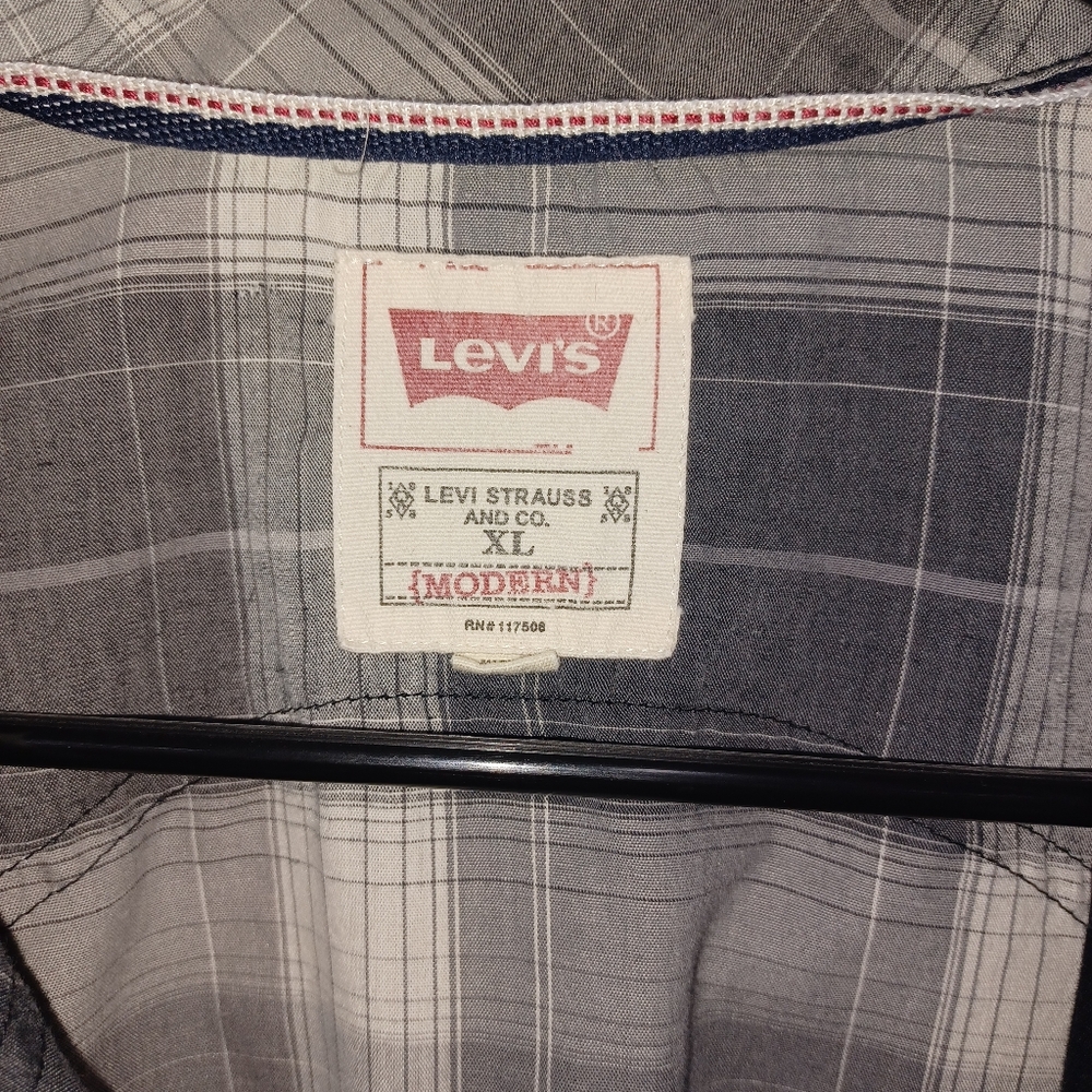 LEVIS‎ PEARL SNAP BUTTON SHIRT